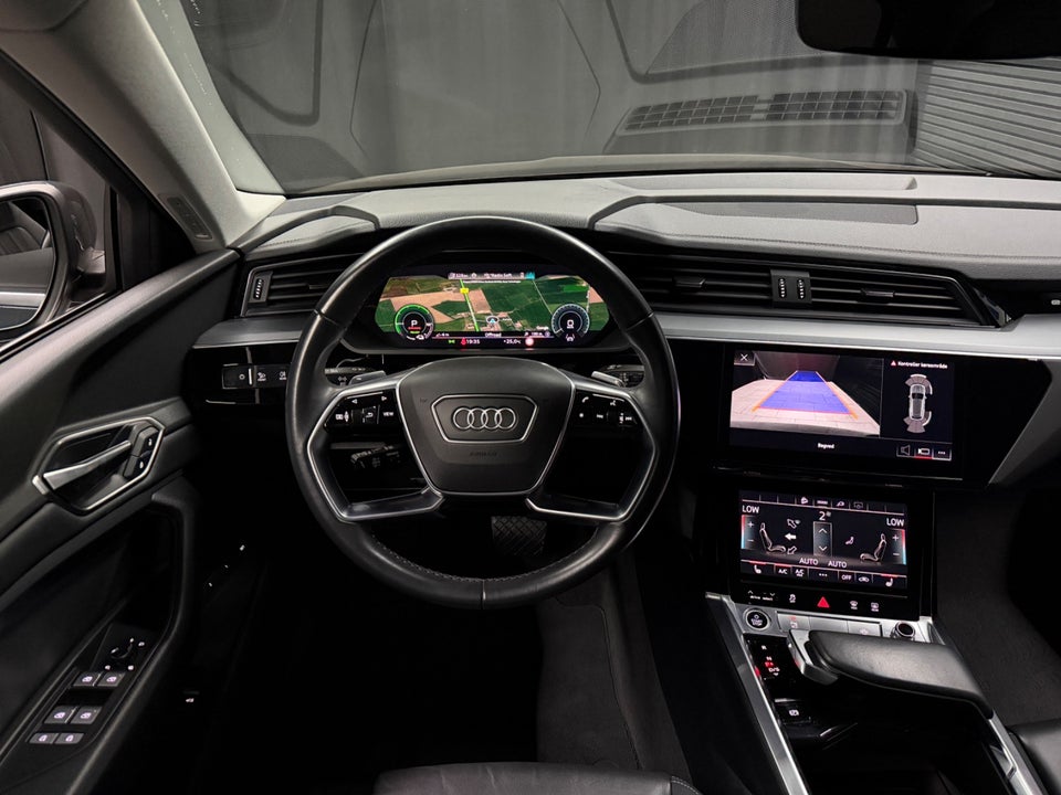 Audi Q8 e-tron 55 Advanced quattro 5d