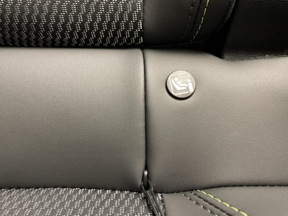 Peugeot e-2008 54 GT 5d