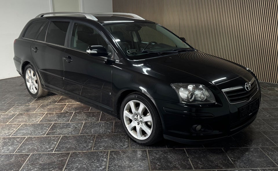 Toyota Avensis 2,0 D-4D Sol stc. 5d