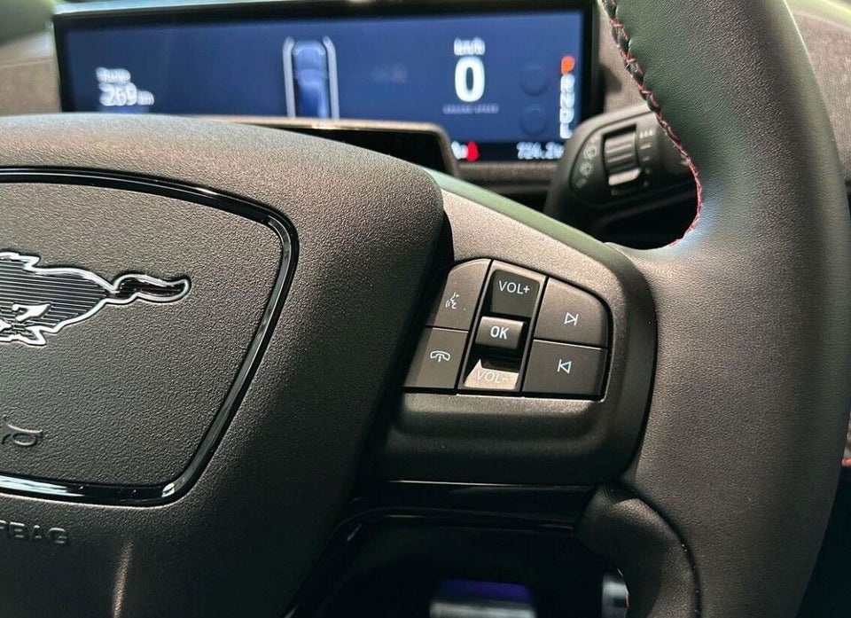 Ford Mustang Mach-E 73 Premium Standard Range AWD 5d