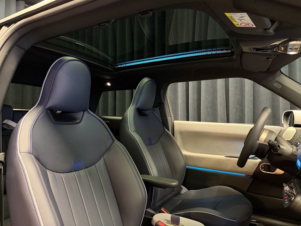 MINI Cooper SE Favoured Trim XL 3d