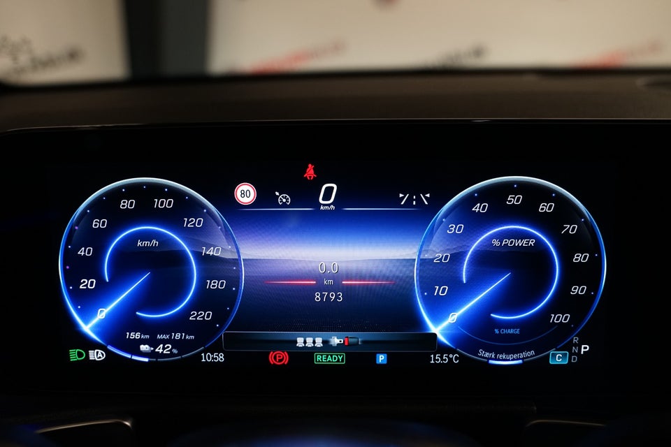 Mercedes EQB300 Progressive 4Matic 5d