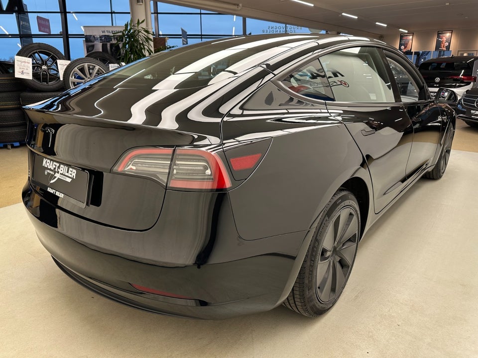 Tesla Model 3 Long Range RWD 4d