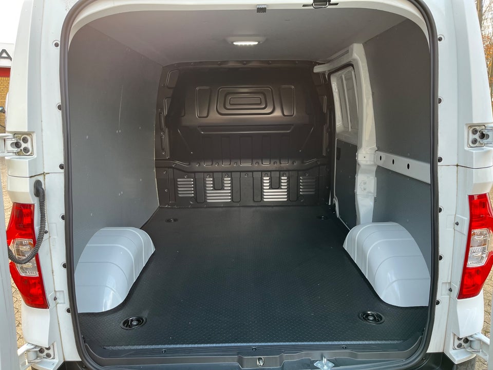 Maxus e-Deliver 3 50 Cargo Van SWB