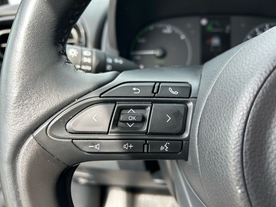 Toyota Yaris 1,5 Hybrid Active Tech e-CVT 5d