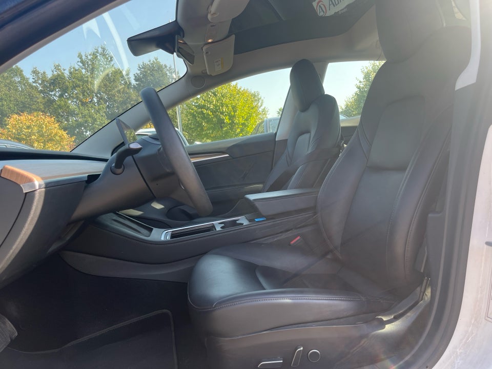 Tesla Model 3 Long Range AWD 4d