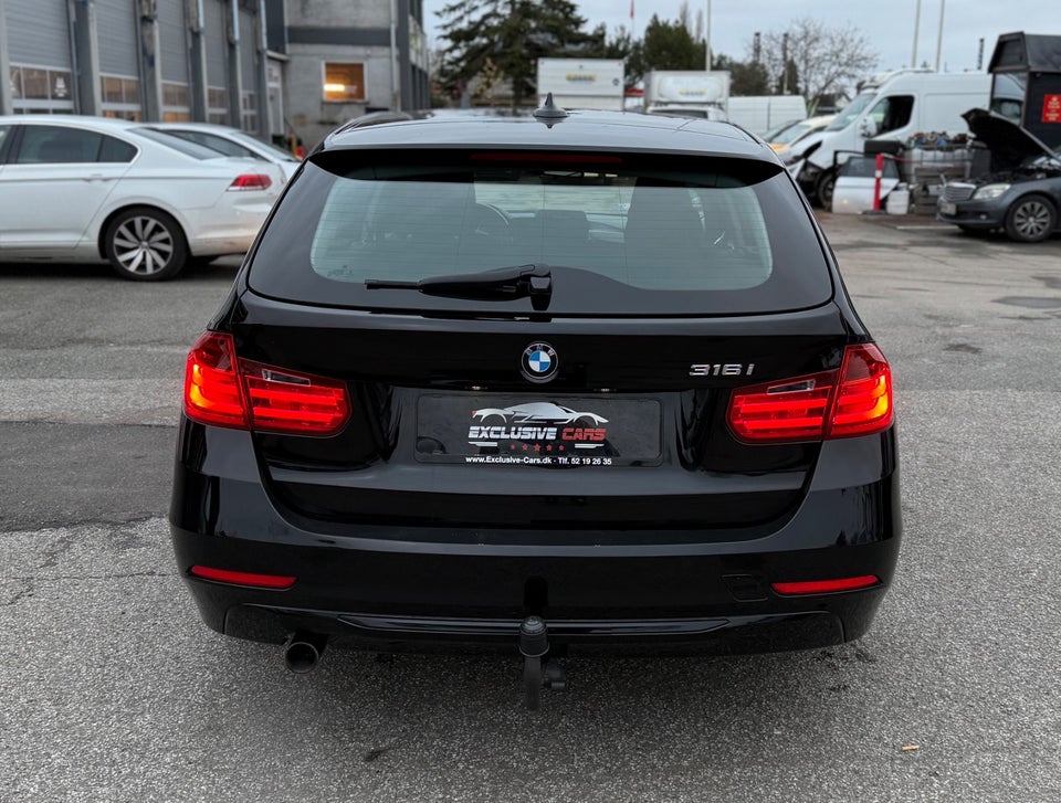 BMW 316i 1,6 Touring Sport Line 5d