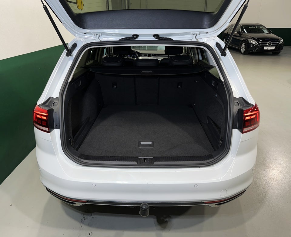 VW Passat 2,0 TDi 150 Elegance+ Variant DSG 5d