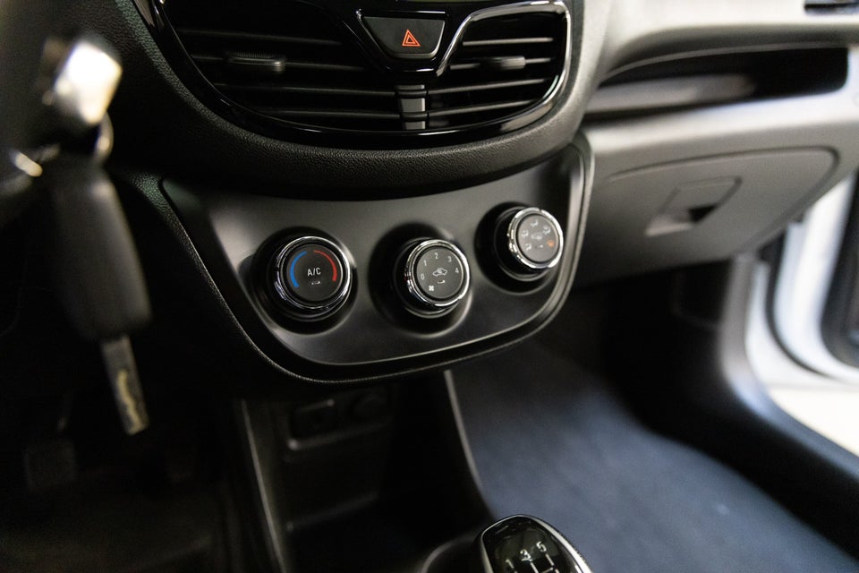 Opel Karl 1,0 Enjoy 5d