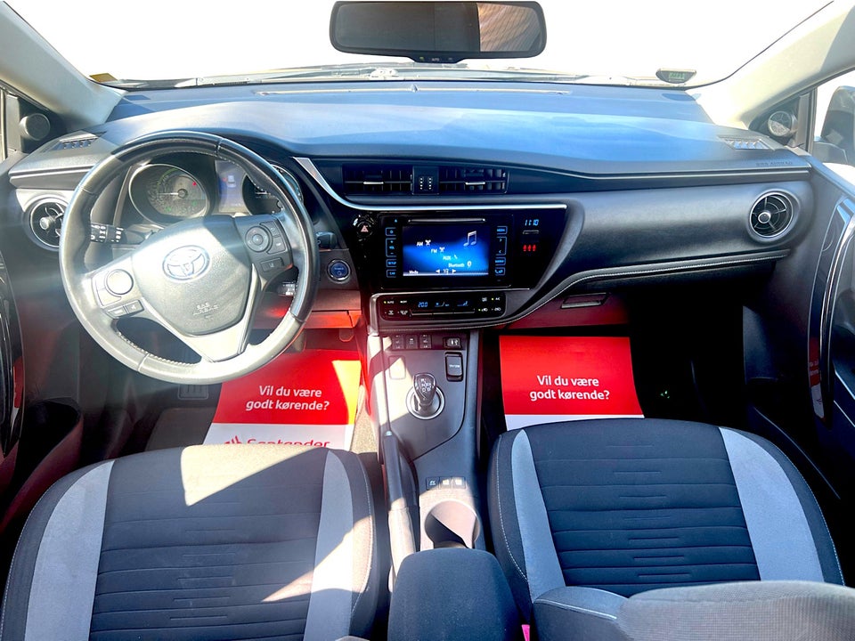 Toyota Auris 1,8 Hybrid H2 Comfort CVT 5d