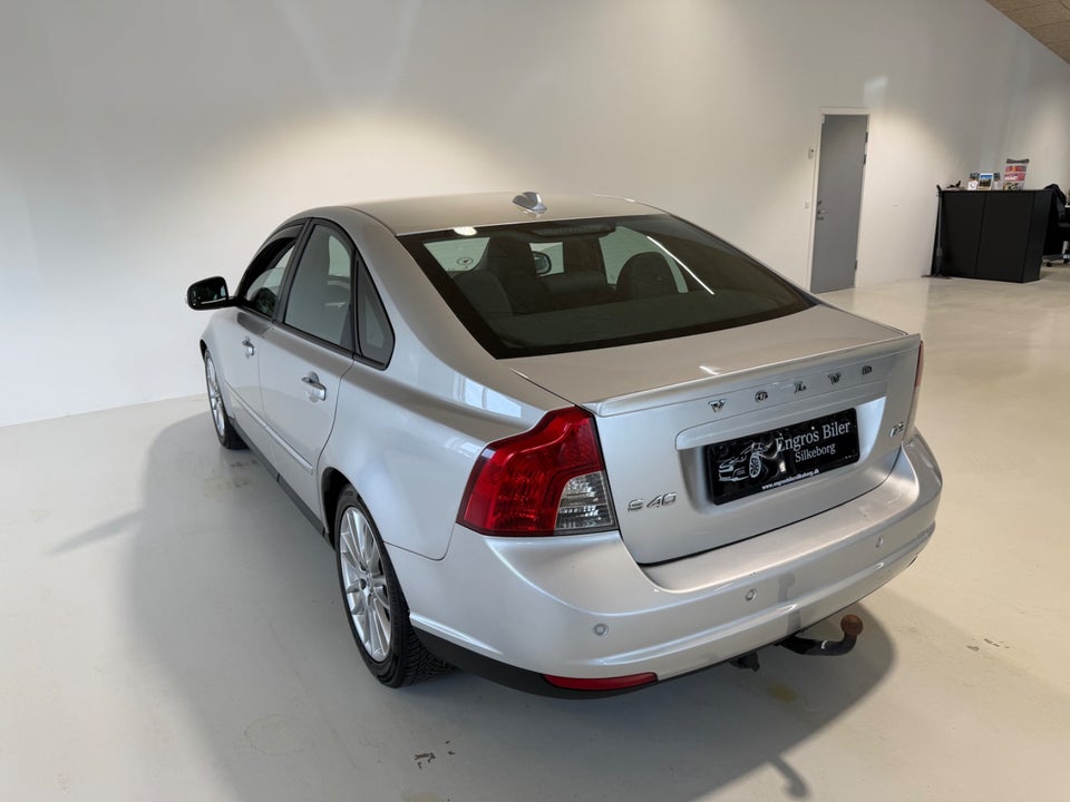 Volvo S40 1,6 D2 115 4d