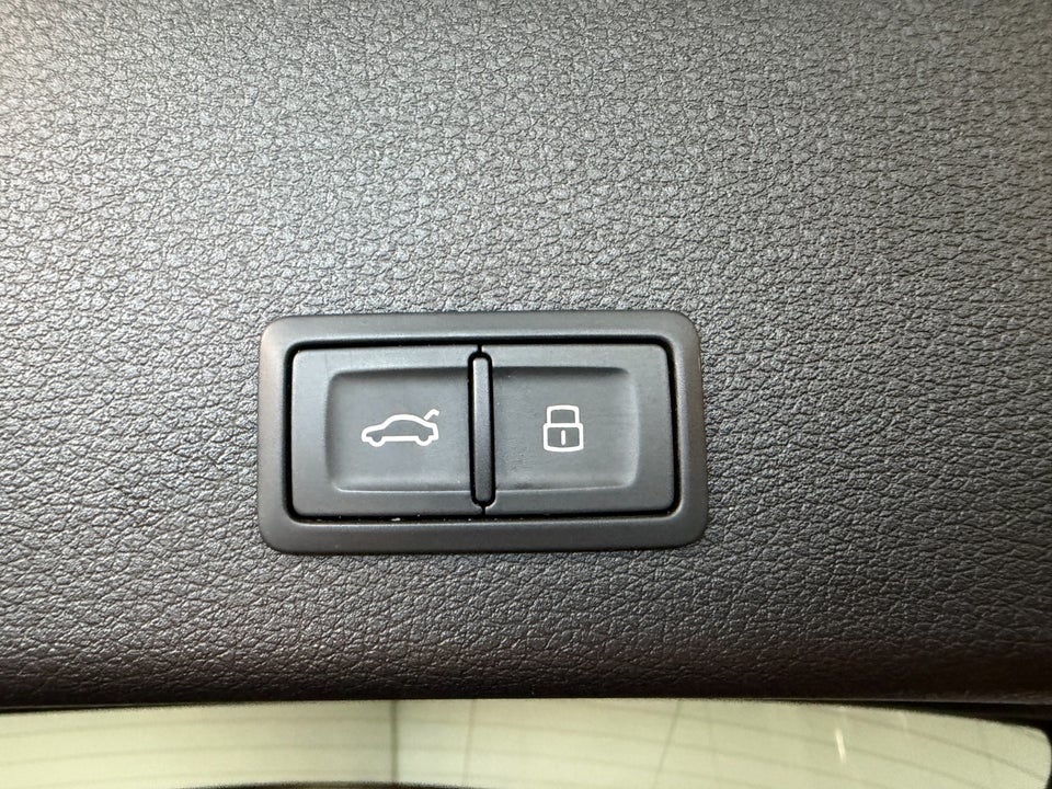 Audi e-tron 55 S-line quattro 5d