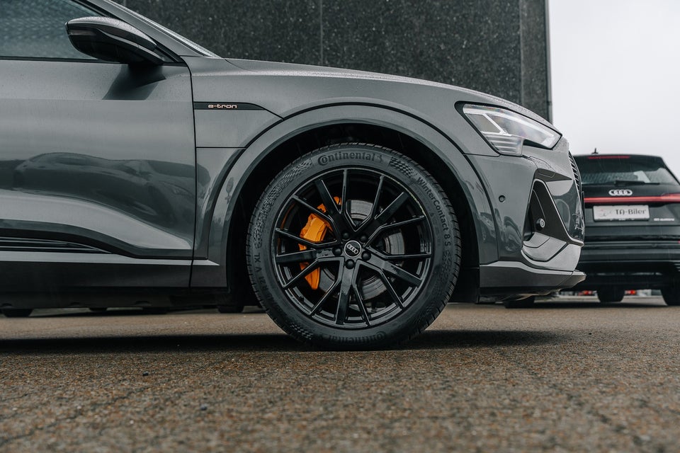 Audi e-tron 55 S-line quattro 5d