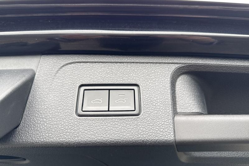 VW Passat 1,5 TSi 150 Elegance+ Pro Variant DSG 5d