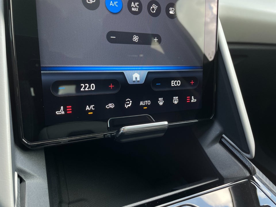 Ford Explorer 84 Premium Extended Range AWD 5d