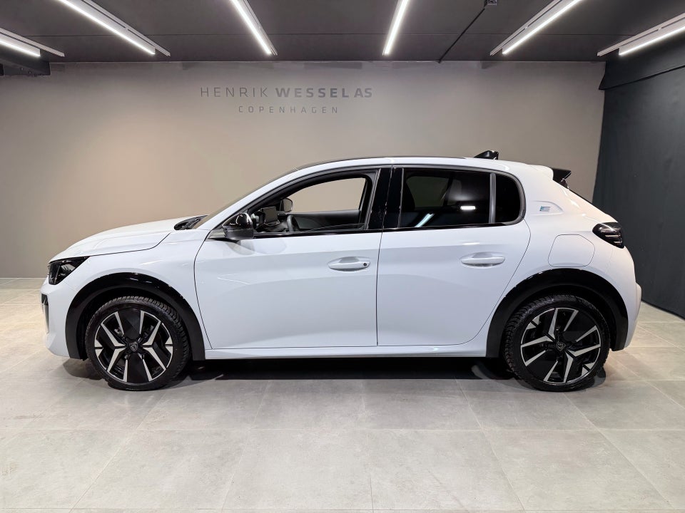 Peugeot e-208 54 GT Pack 5d