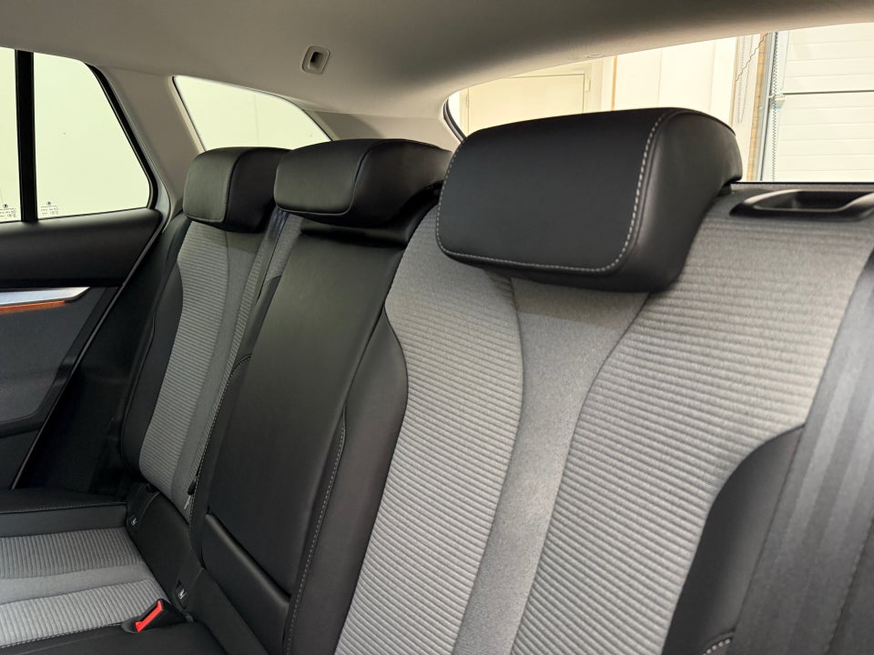 Skoda Enyaq 80 iV Loft 5d