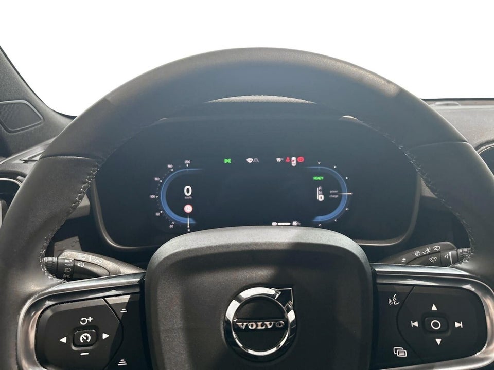 Volvo XC40 ReCharge Extended Range Plus 5d