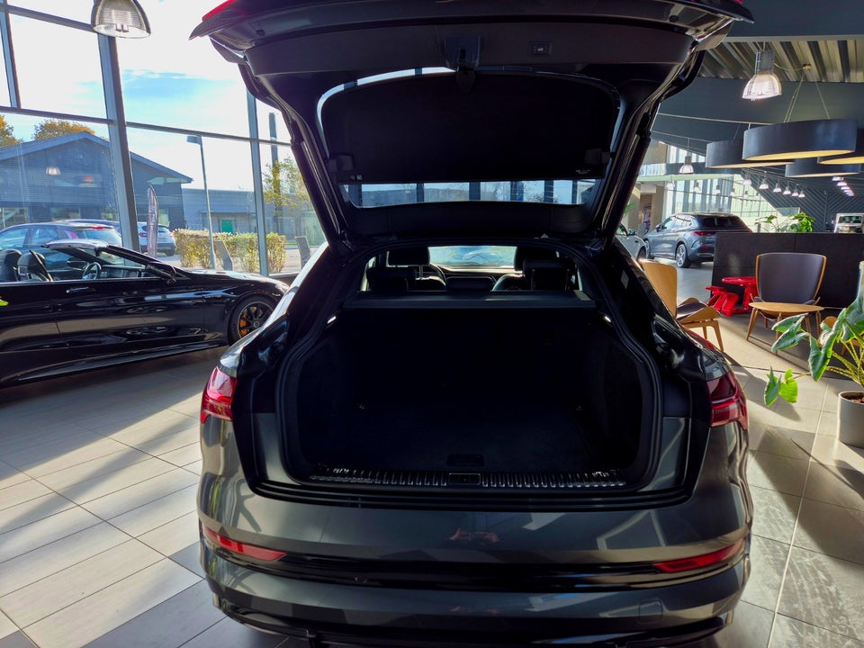 Audi e-tron 55 S-line Sportback quattro 5d