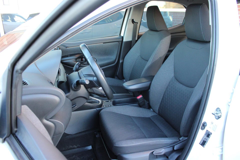 Toyota Yaris 1,5 Hybrid H3 e-CVT 5d