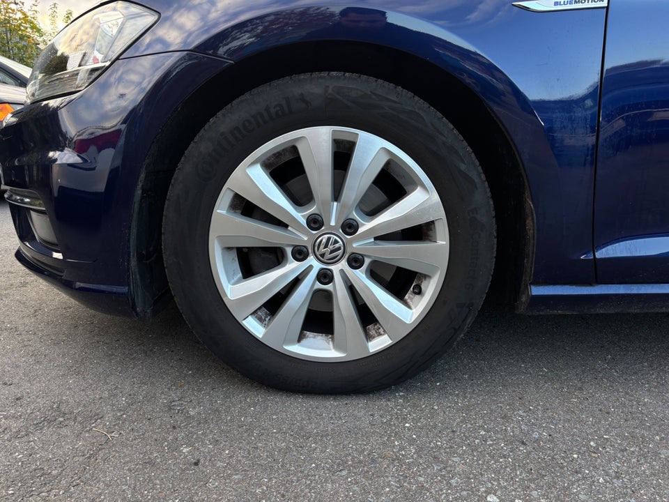 VW Golf VII 1,5 TSi 130 Highline Variant DSG 5d