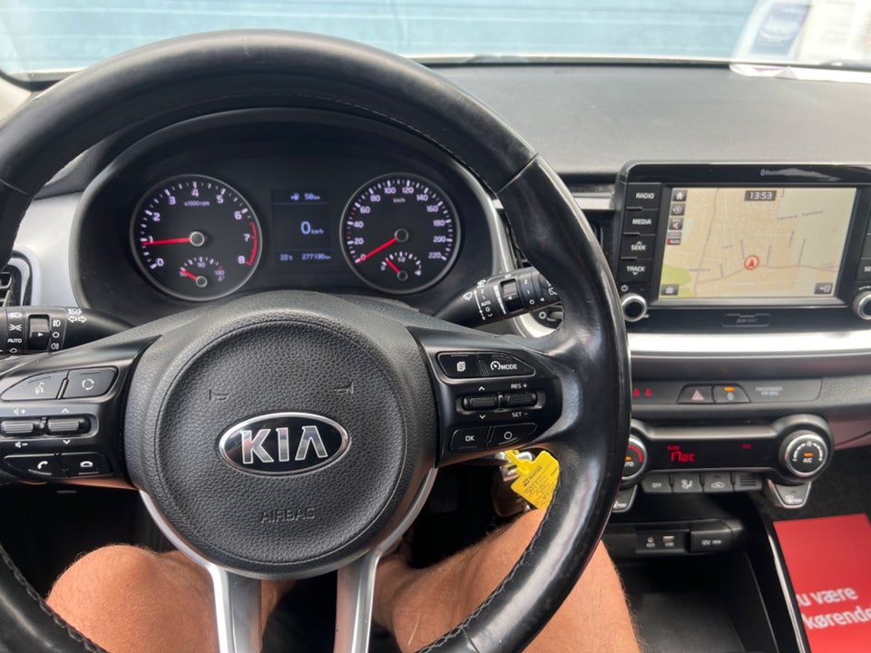 Kia Stonic 1,2 Attraction 5d