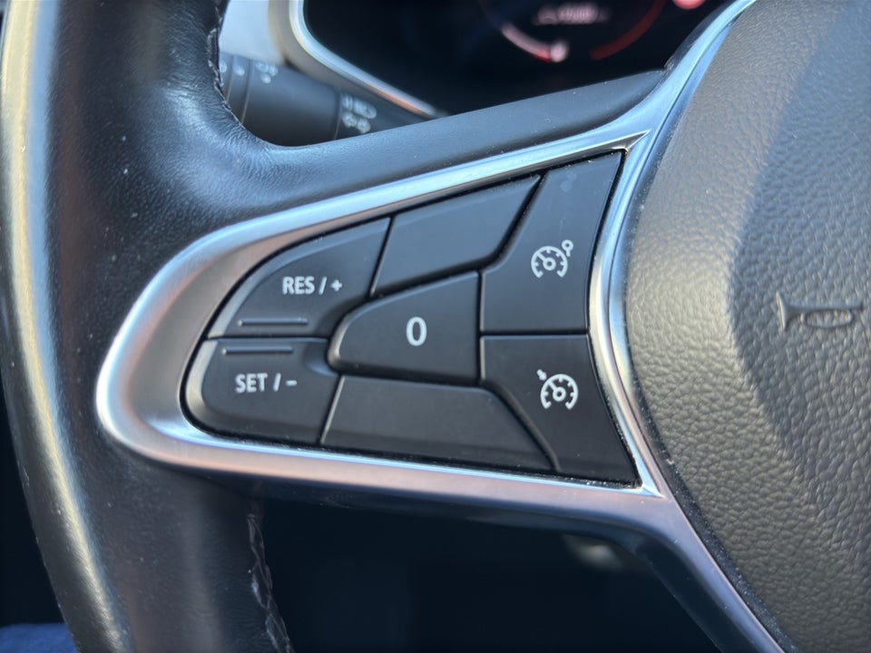 Renault Captur 1,6 E-Tech Intens 5d