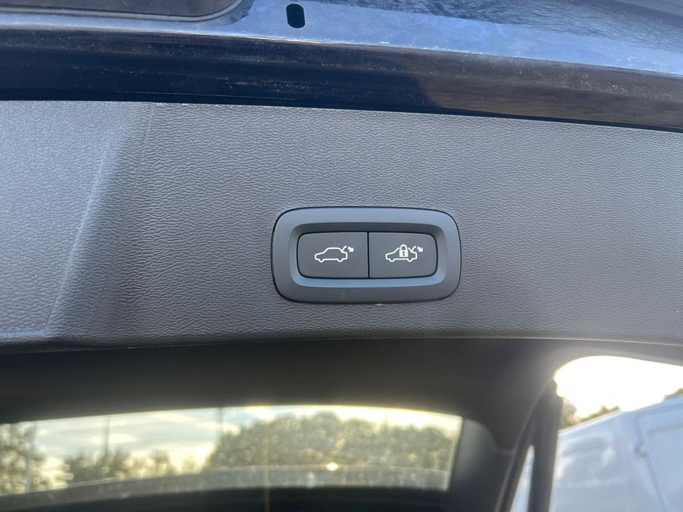 Volvo EX40 Extended Range Black Edition 5d