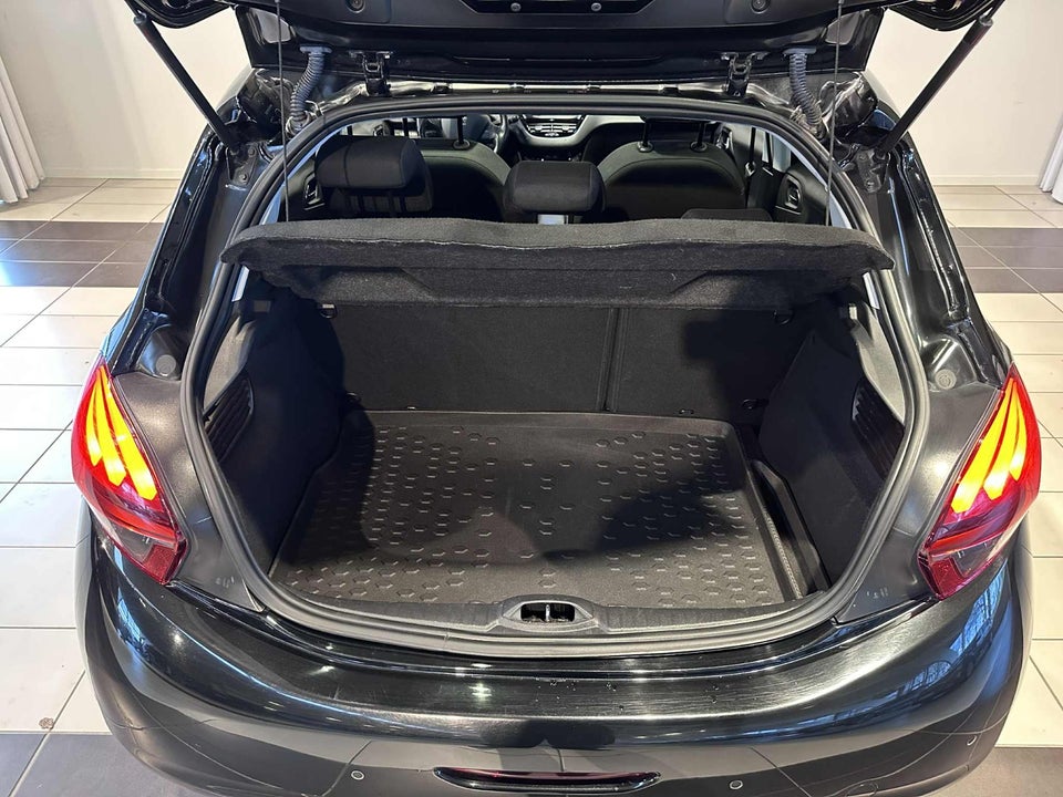 Peugeot 208 1,6 BlueHDi 100 Allure Sky 5d