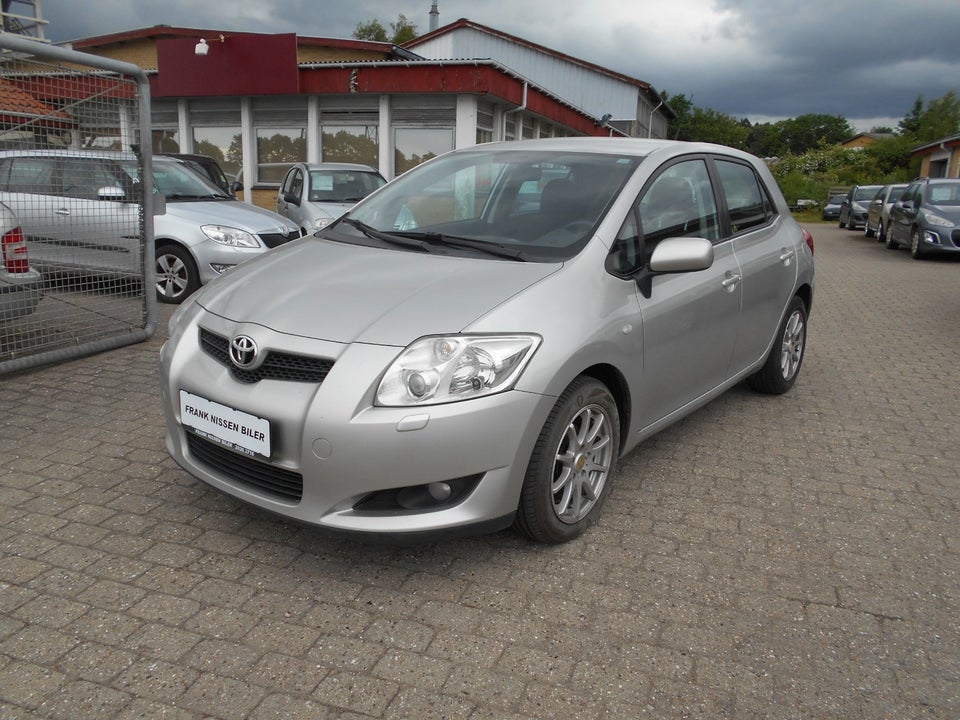 Toyota Auris 1,4 D-4D TX 5d