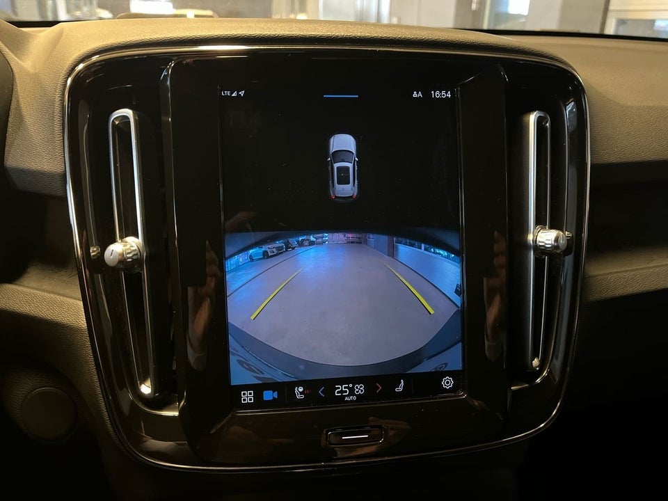 Volvo XC40 ReCharge Core 5d