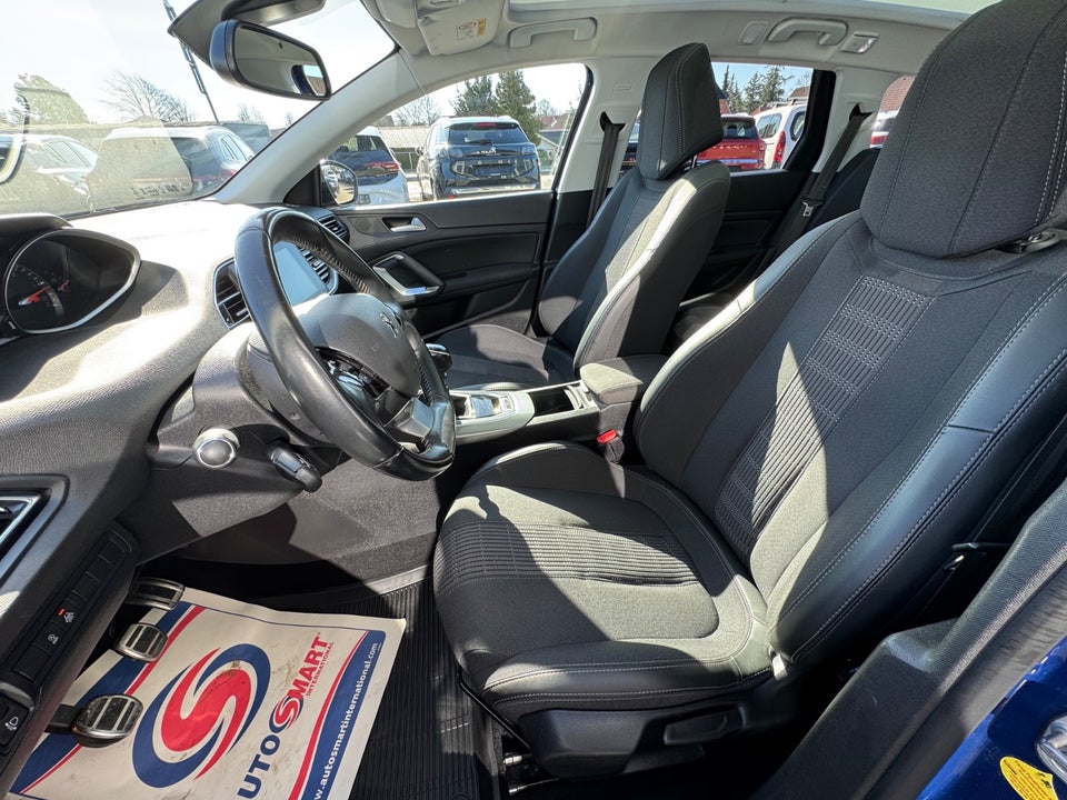 Peugeot 308 1,5 BlueHDi 130 Allure Sky SW 5d