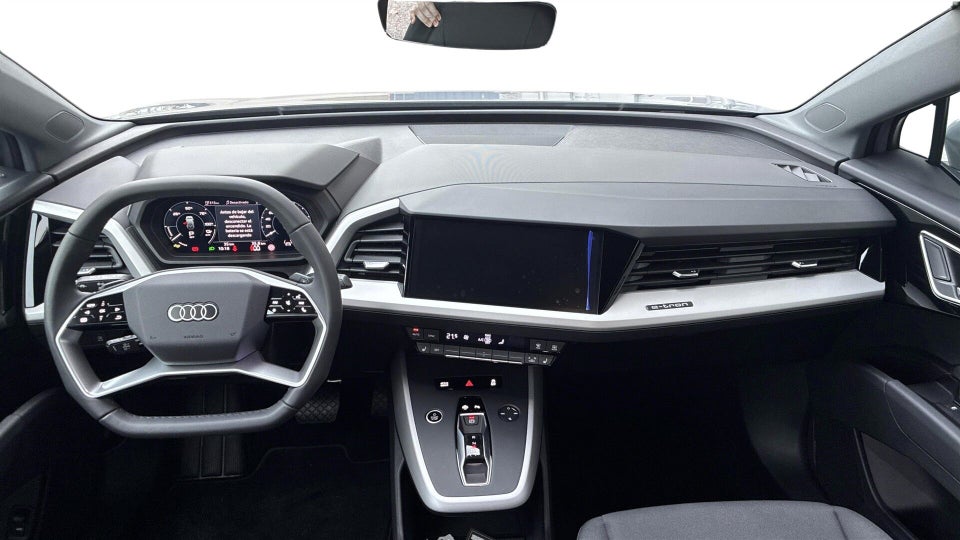 Audi Q4 e-tron 40  5d