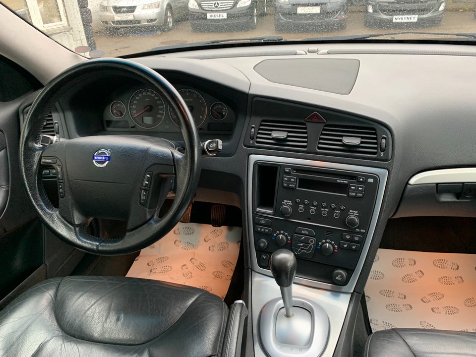 Volvo V70 2,4 140 Kinetic 5d