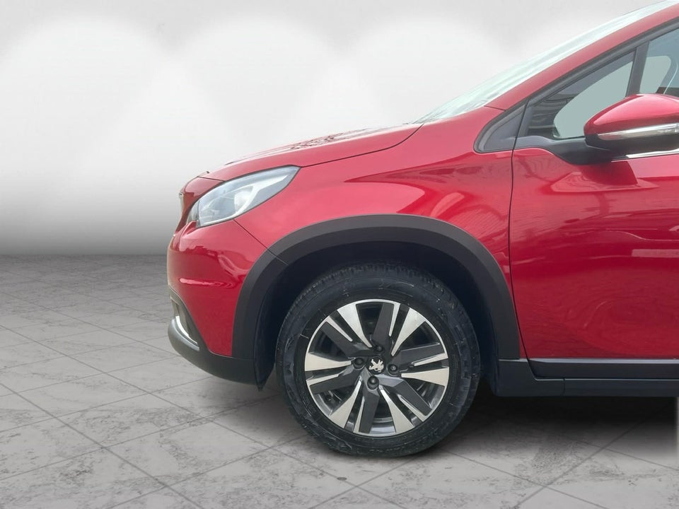 Peugeot 2008 1,2 PureTech 82 Selection Sky 5d