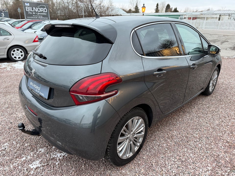 Peugeot 208 1,2 VTi 82 Allure 5d