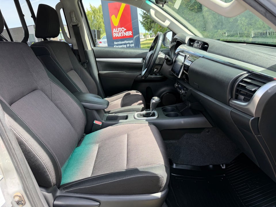 Toyota HiLux 2,4 D-4D 150 T4 Db.Kab aut. 4x4 4d