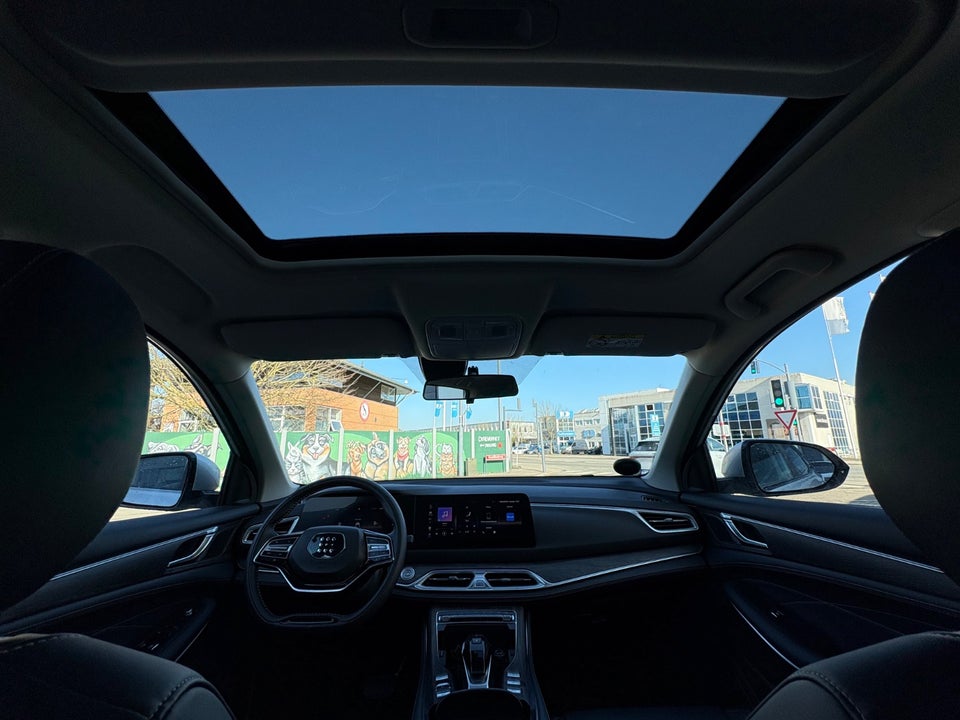 Navor E5 1,5 PHEV Rock 5d