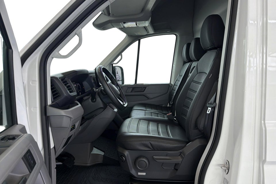 VW Crafter 35 2,0 TDi 177 Kassevogn L3H3 aut.