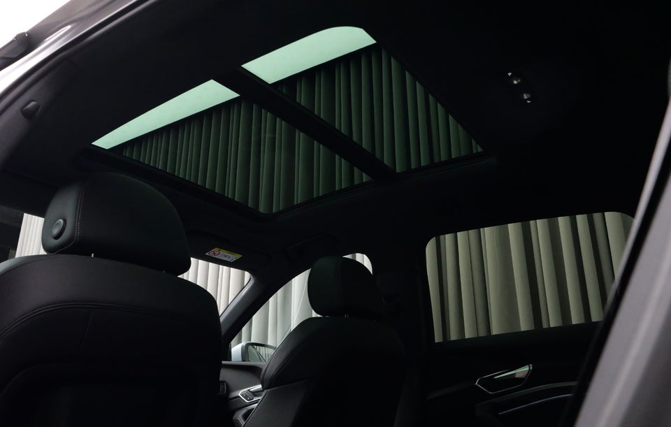 Audi e-tron 55 S-line quattro 5d