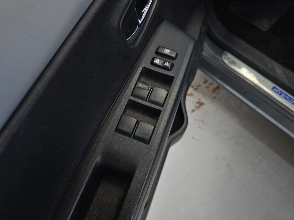 Toyota Yaris 1,5 Hybrid H3 Touch CVT 5d