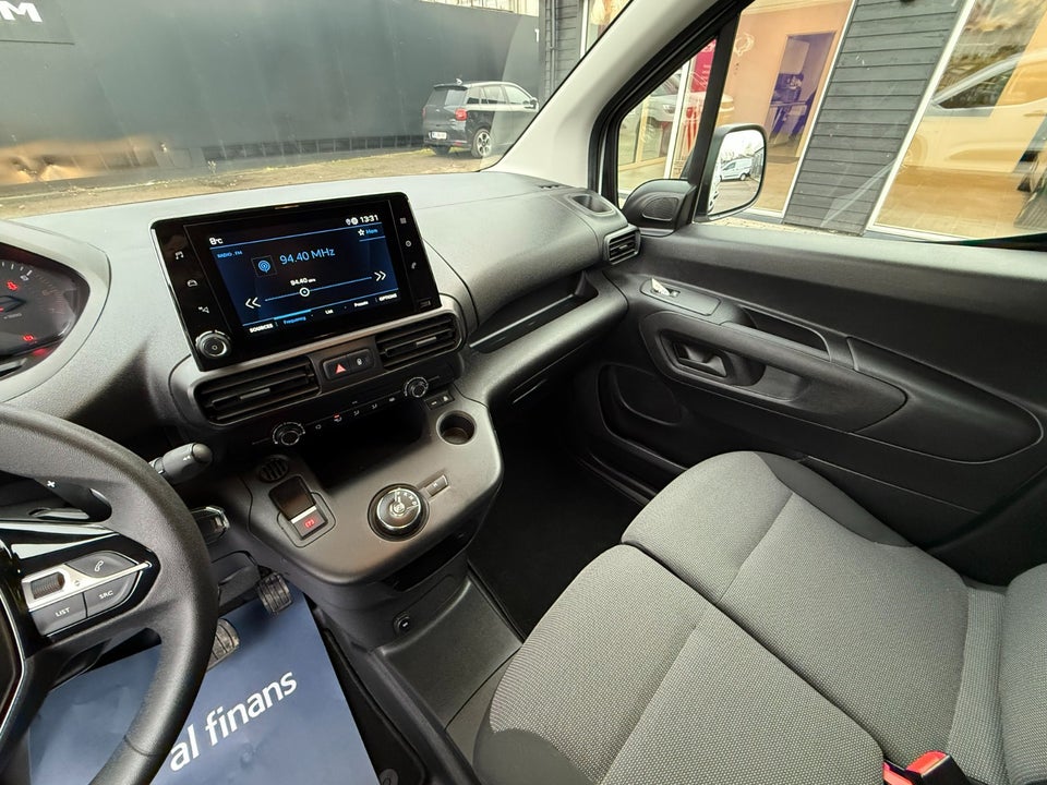 Peugeot Partner 1,5 BlueHDi 130 L1V1 Plus EAT8 Van