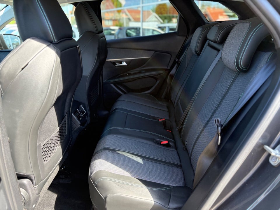 Peugeot 3008 1,6 Hybrid Allure Pack EAT8 5d
