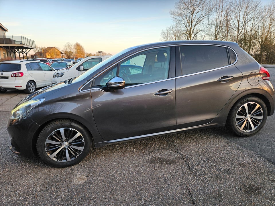 Peugeot 208 1,2 e-THP 110 Sport Sky 5d