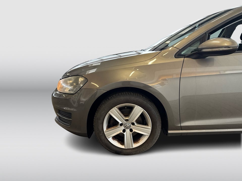 VW Golf VII 1,6 TDi 105 Comfortline Variant DSG BM 5d