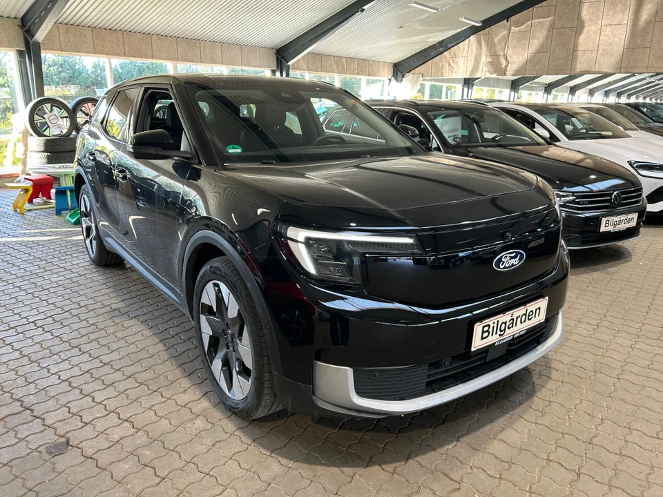 Ford Explorer 79 Premium Extended Range AWD 5d