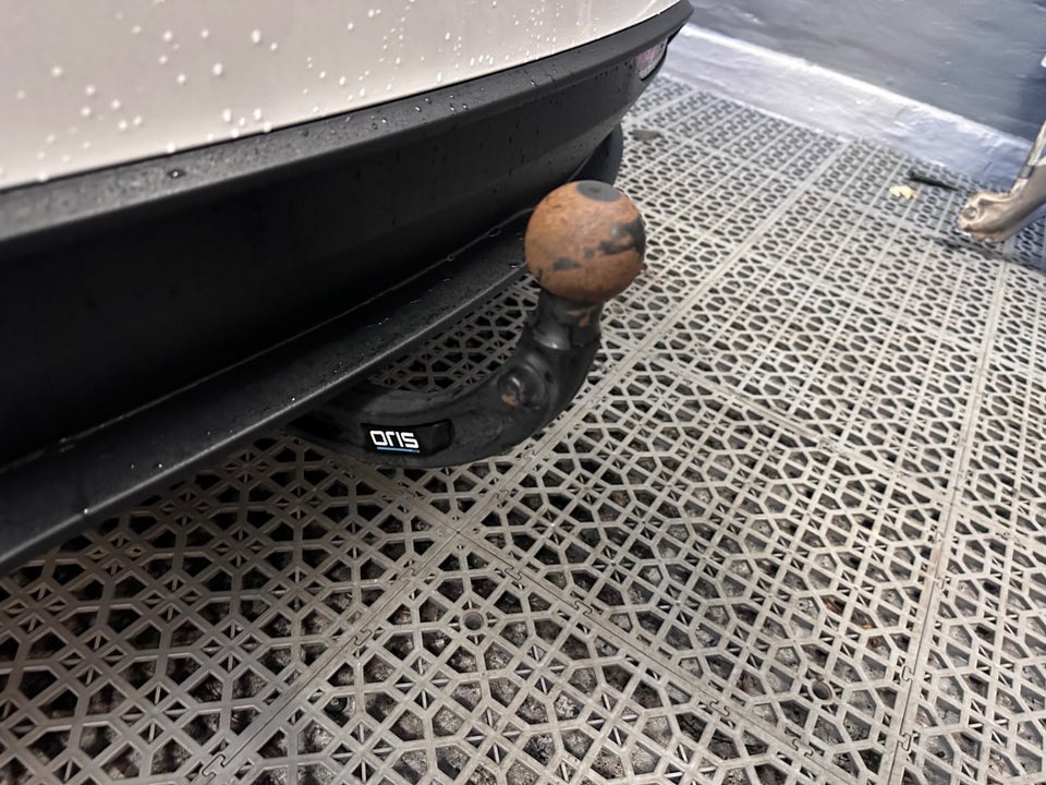 Tesla Model 3 Long Range AWD 4d