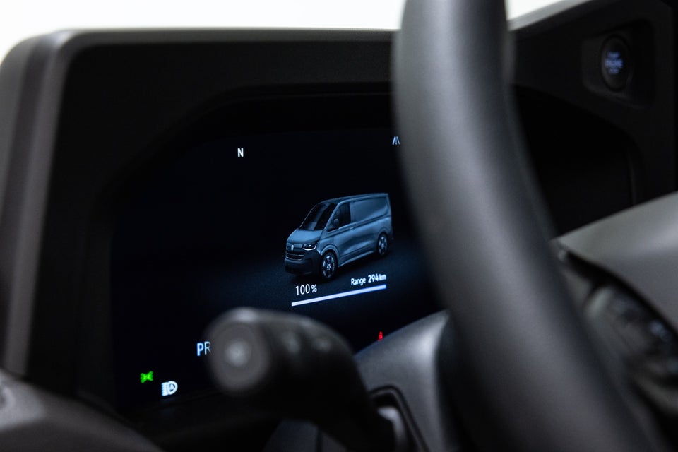 VW e-Transporter 64 Comfort Kassevogn SWB