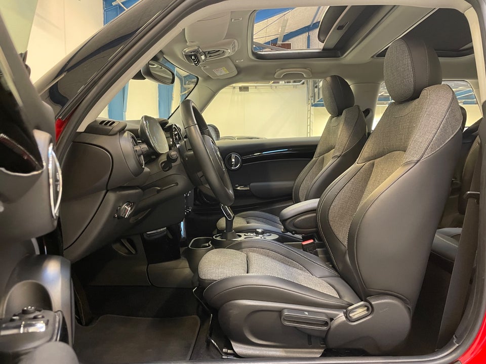 MINI Cooper SE Classic Trim 3d