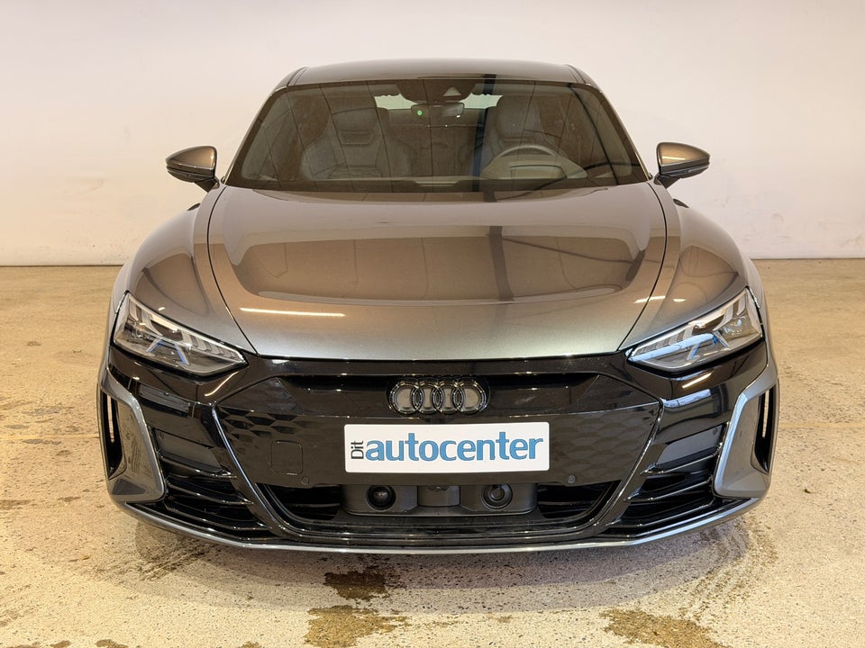 Audi e-tron GT quattro 4d